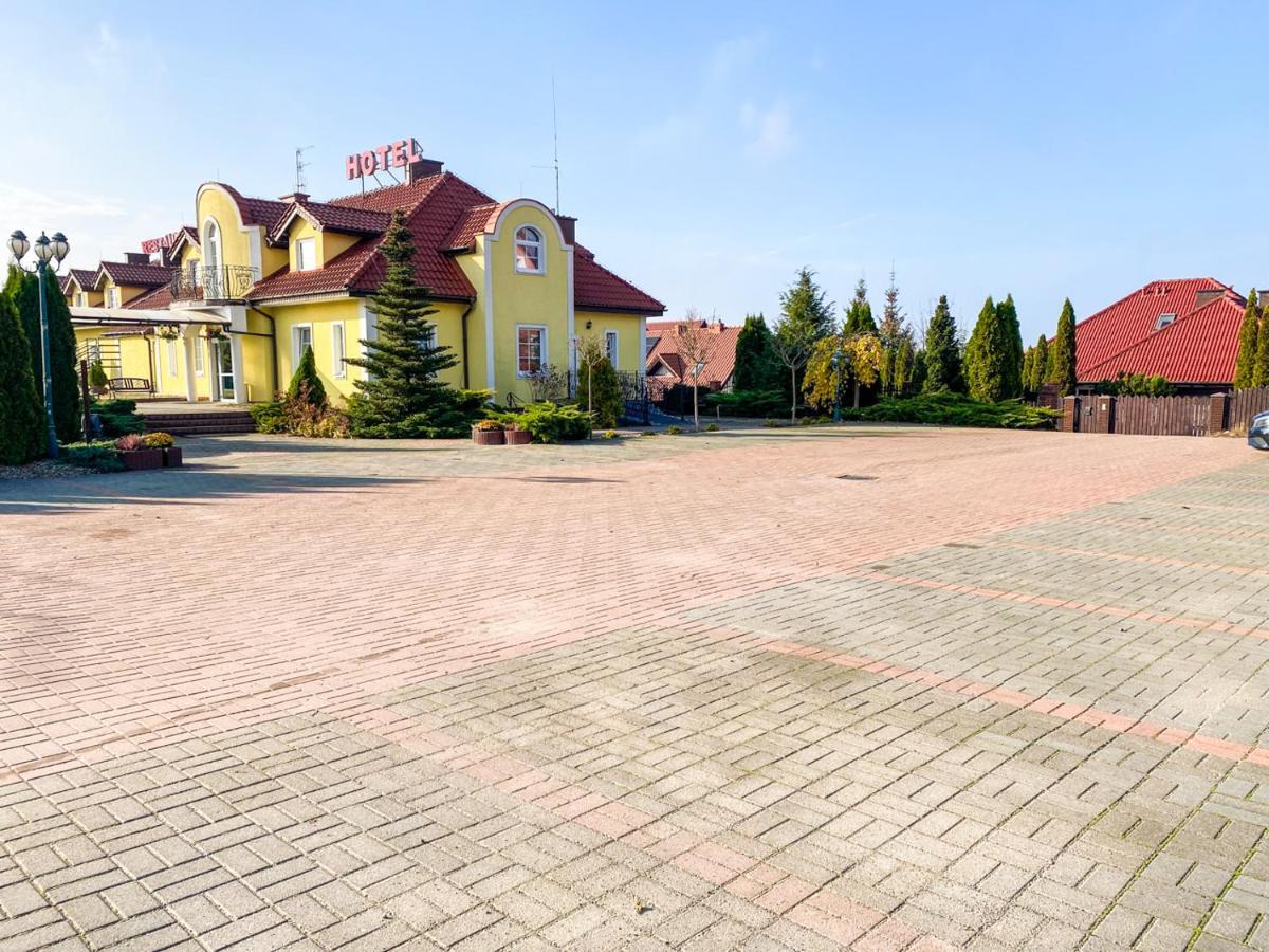 Hotel Jablonski Stawiguda Bagian luar foto