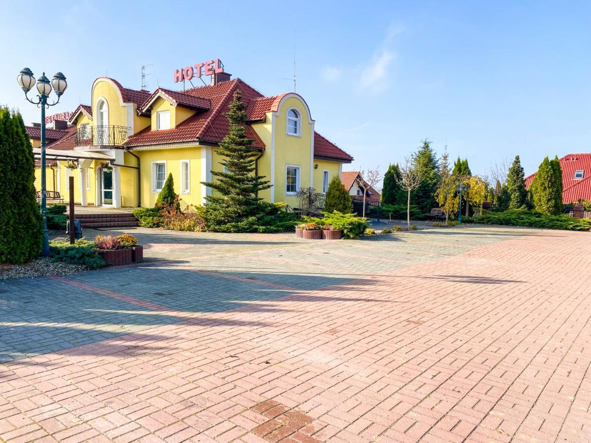 Hotel Jablonski Stawiguda Bagian luar foto